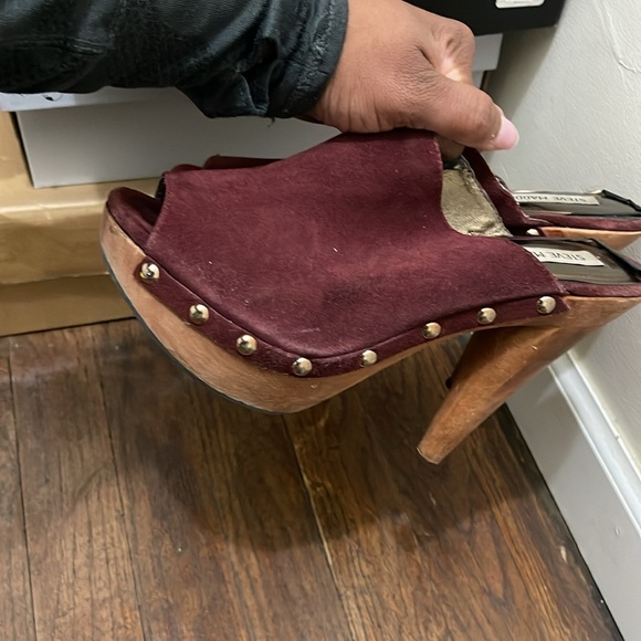 Burgundy clogs - Picture 4 of 4